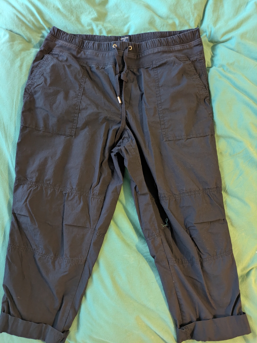 Nautica Black Elastic Waist Capri Cargo Shorts with Drawstring Size L